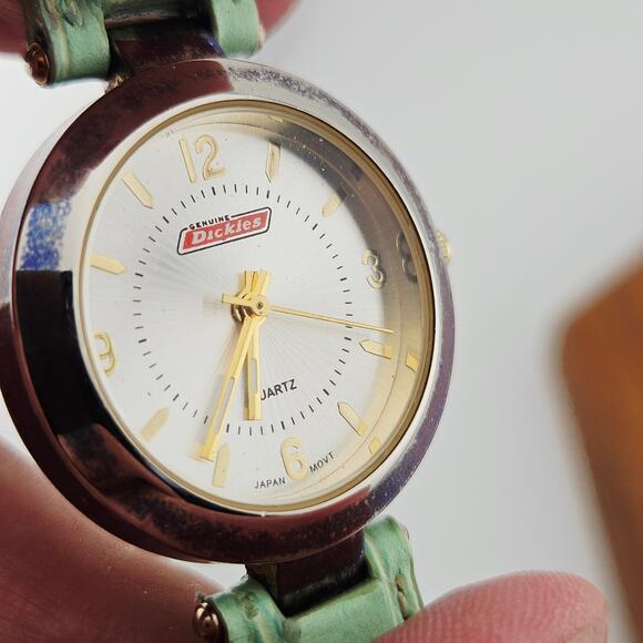 Dickies Women's Round Dial Watch Pastel Mint Green Leather Band Casual Everyday - Picture 3 of 6